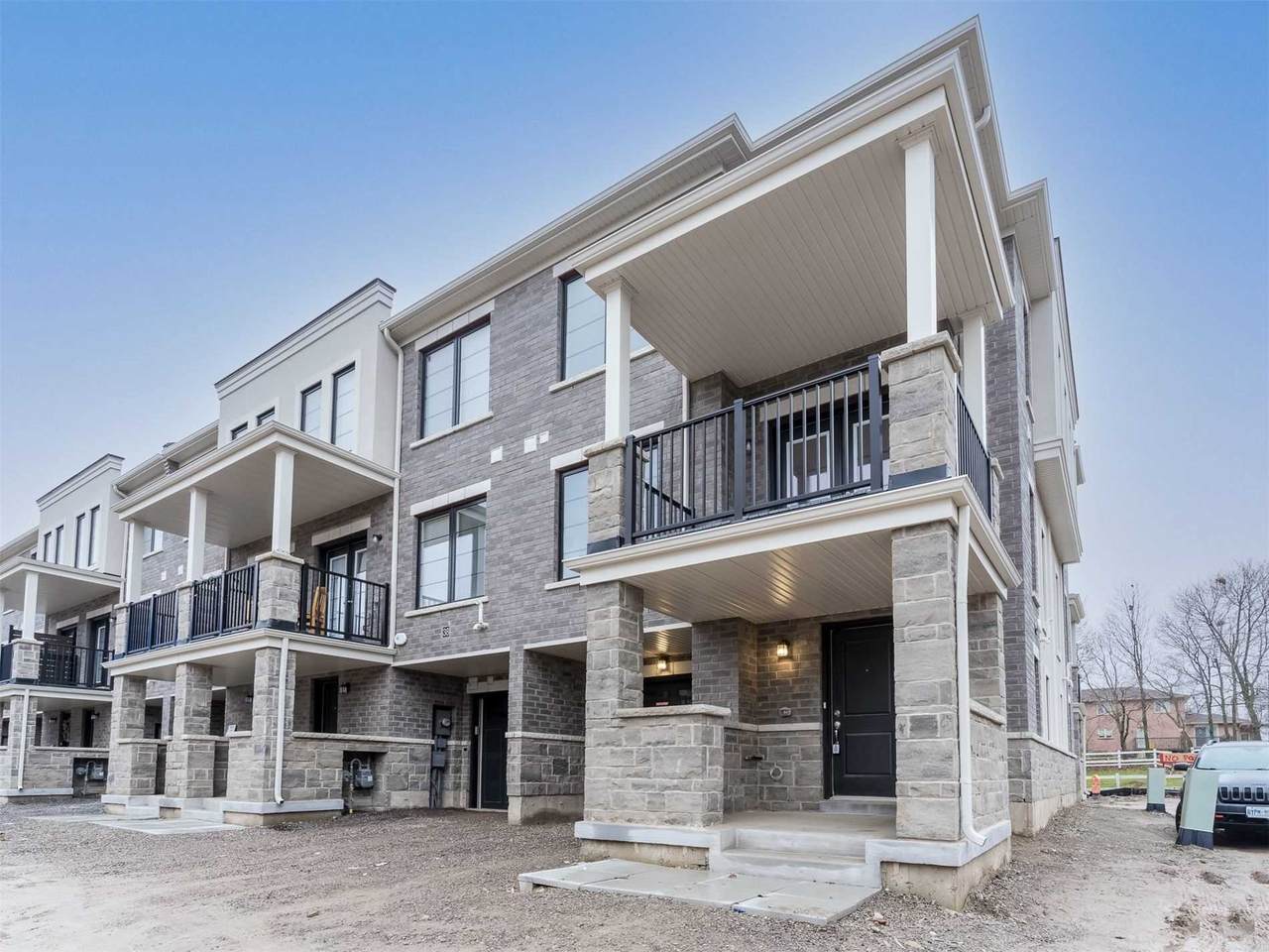 383 Dundas St - Photo 1