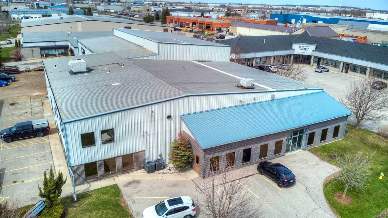 130 Shearson Cres - Photo 1