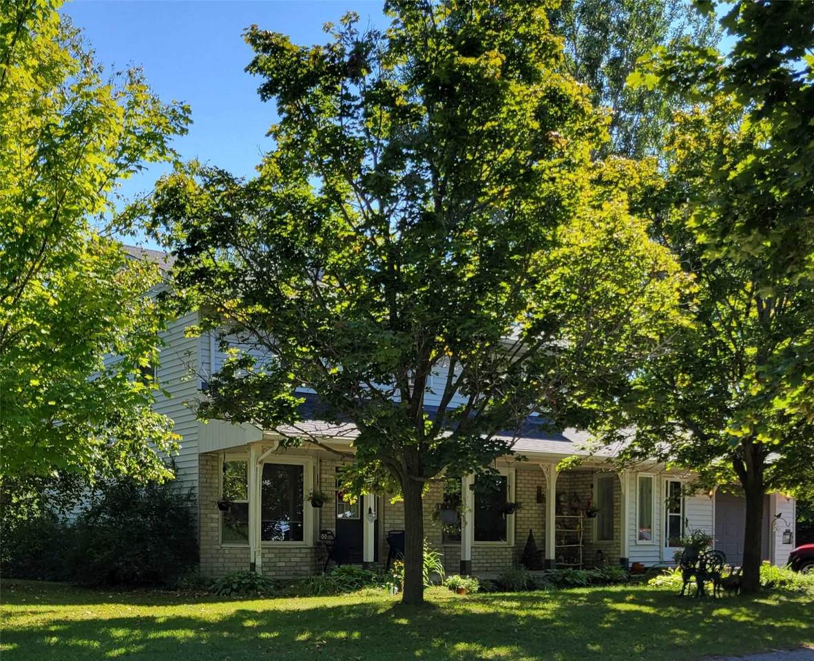 525 Pinegrove Rd - Photo 1