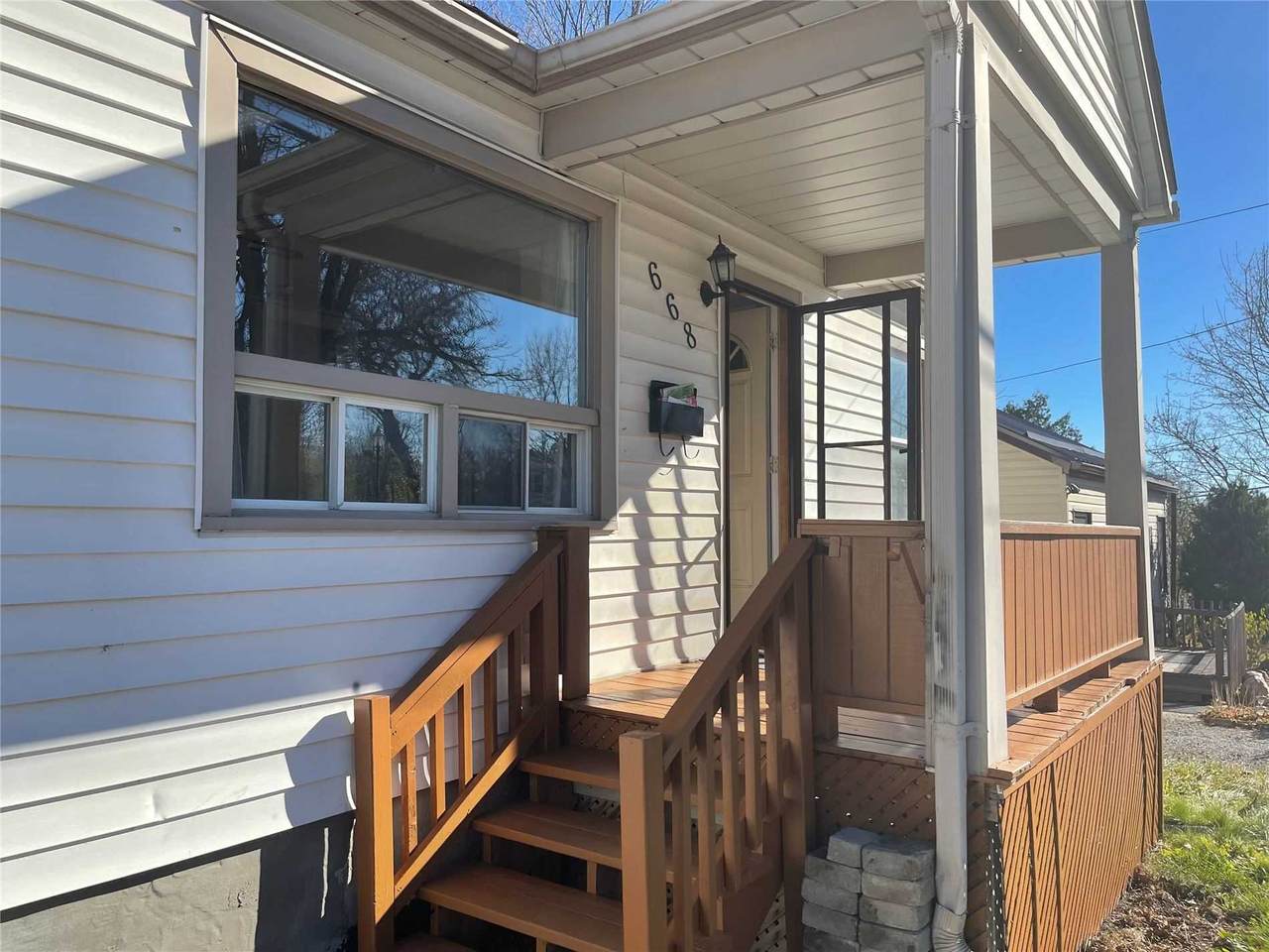 668 Park St - Photo 1