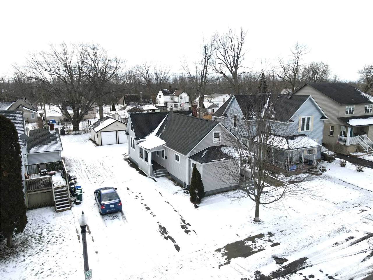 241 Jarvis St - Photo 1