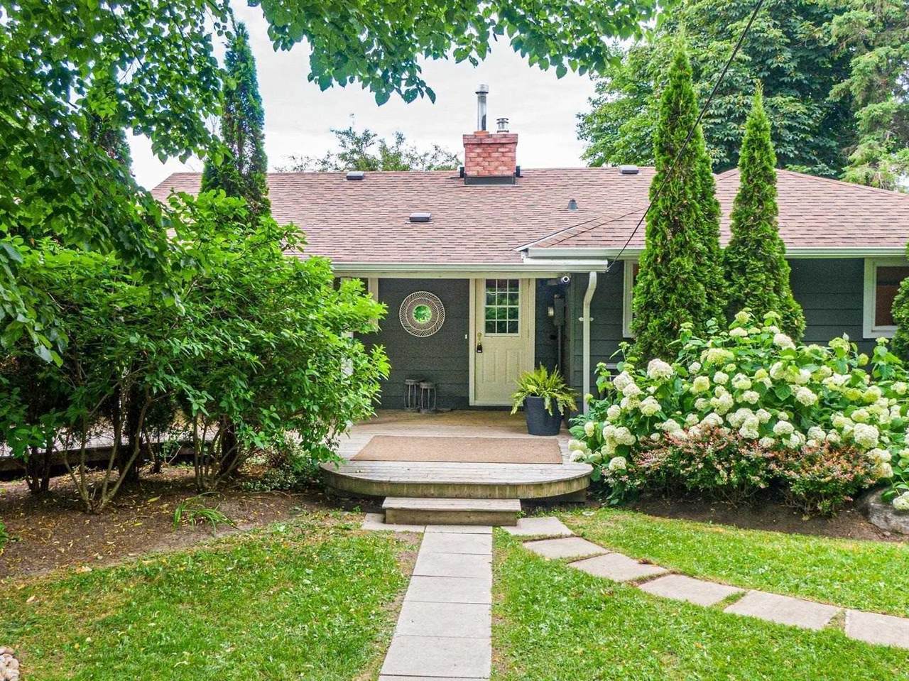 853 Lake Dr - Photo 1