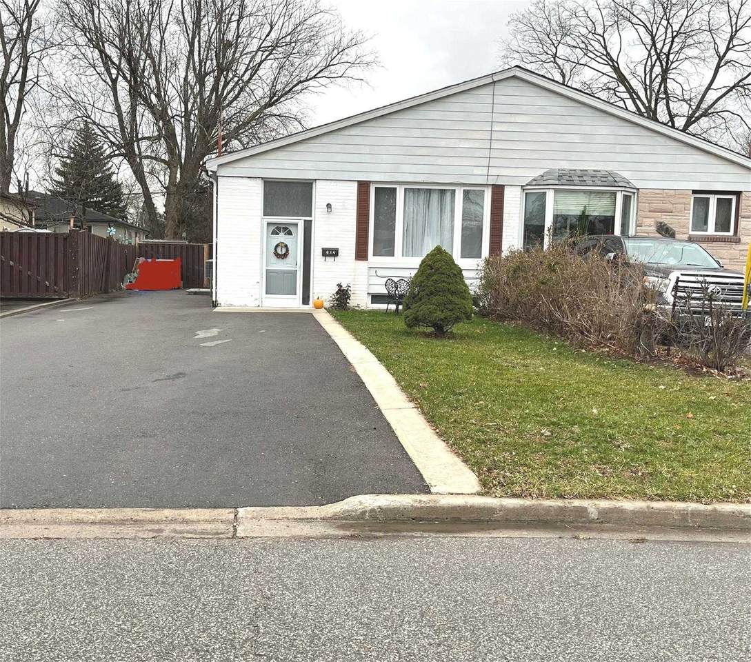 302 Browndale Cres - Photo 1