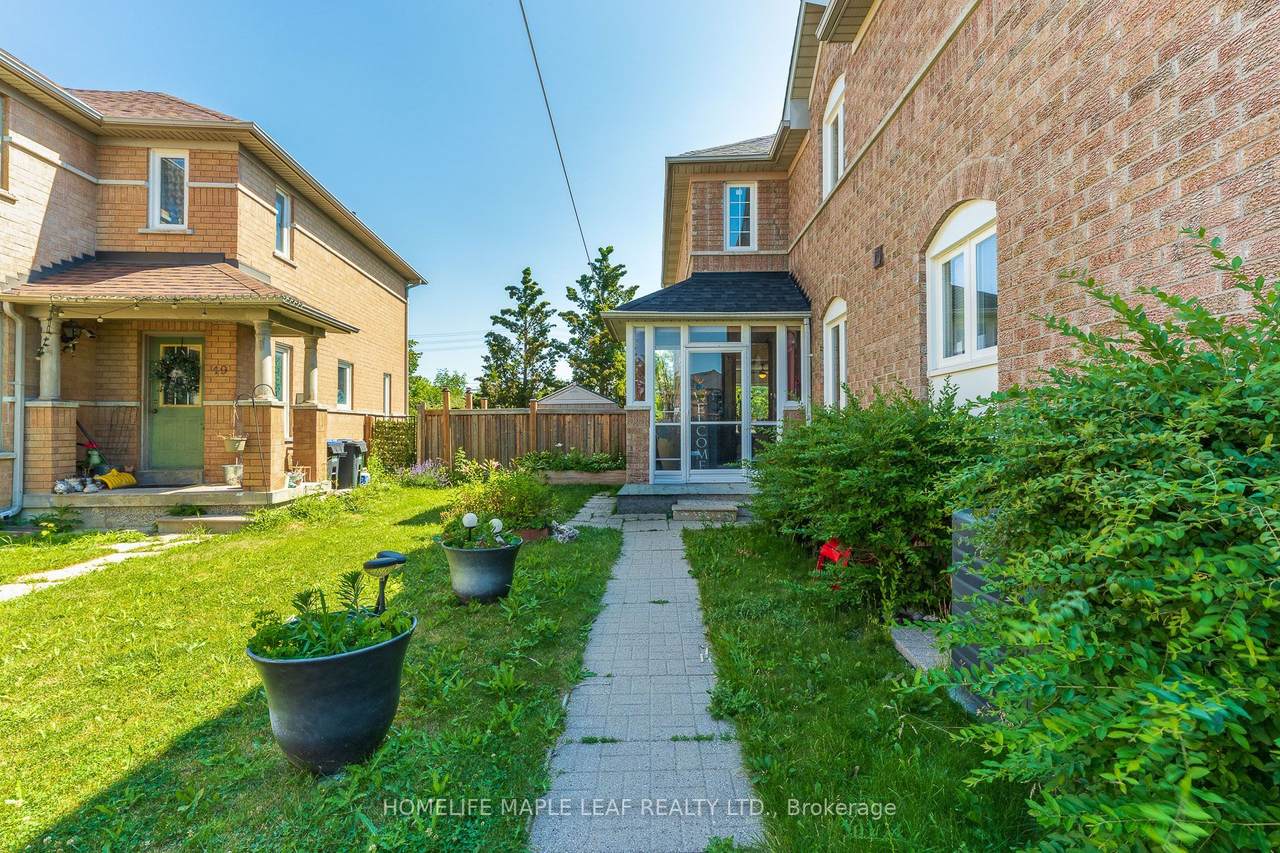 43 Morningmist Street - Photo 1