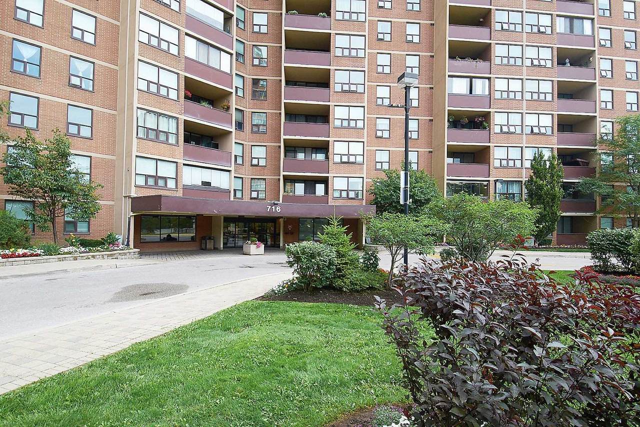 716 The West Mall - Photo 1