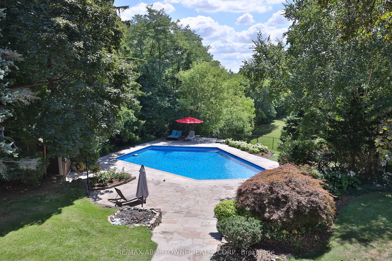 24 School Street - Photo 1