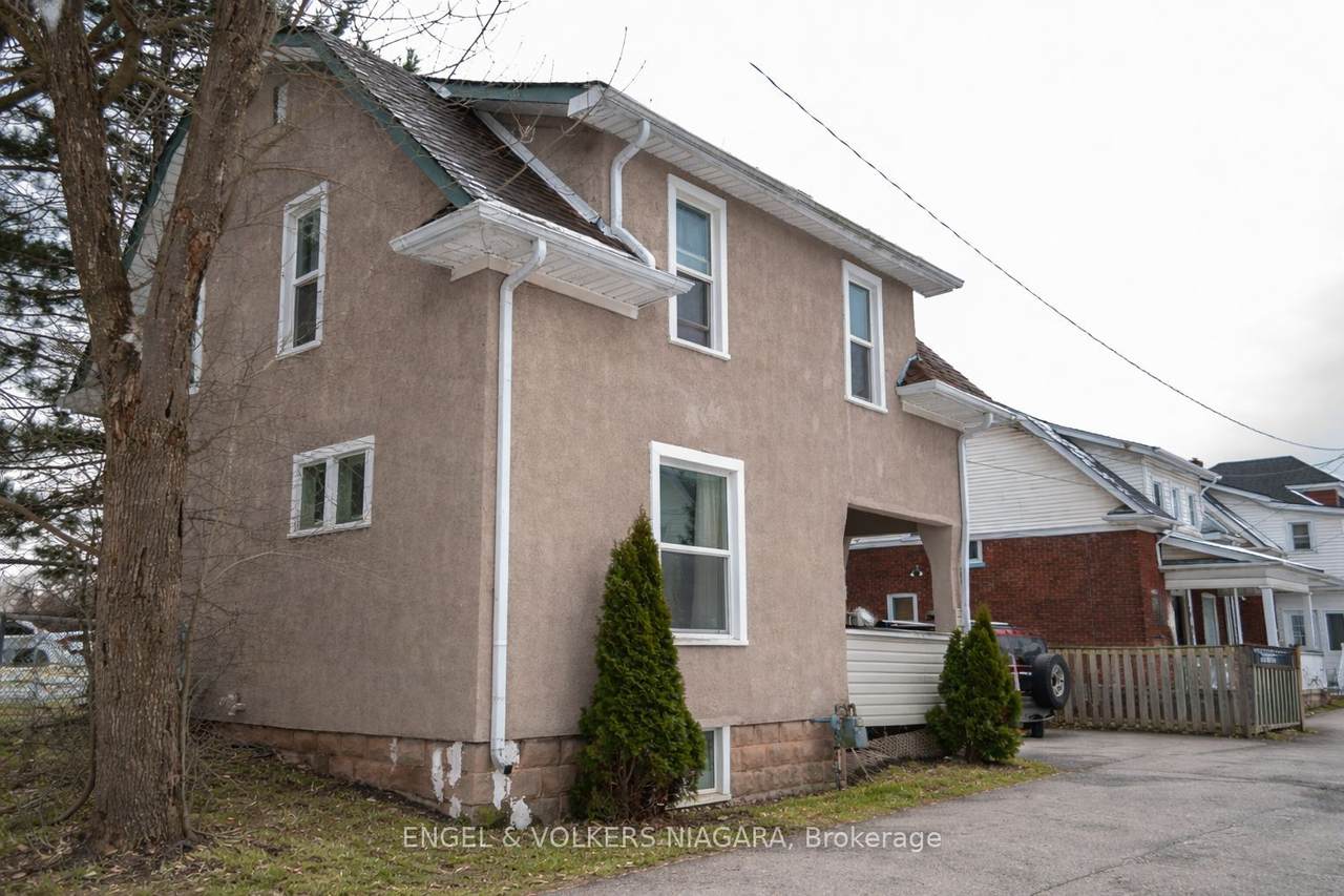 https://bt-photos.global.ssl.fastly.net/toronto/1280_boomver_3_X12846618-1.jpg