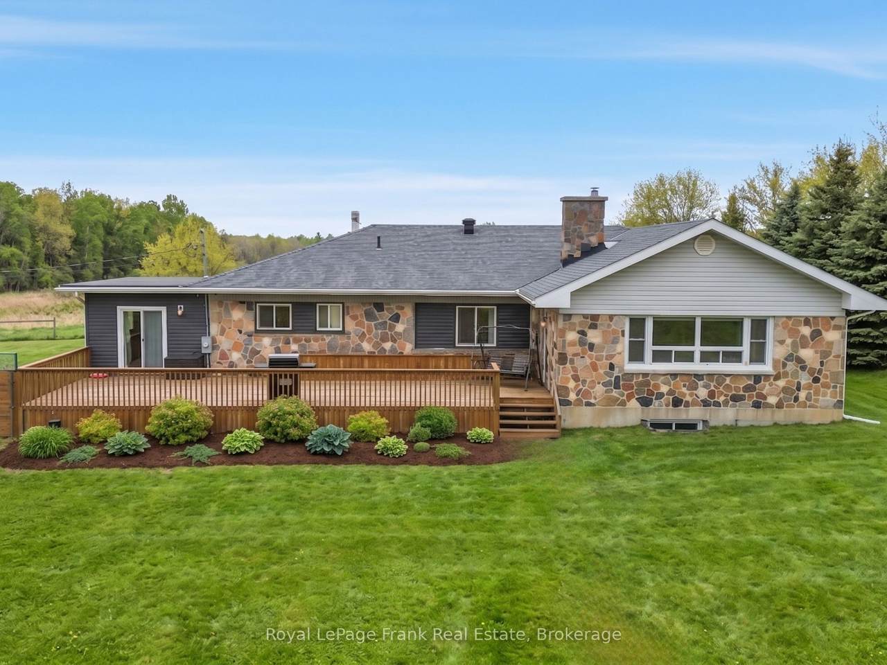 241 Bellevue Drive - Photo 1