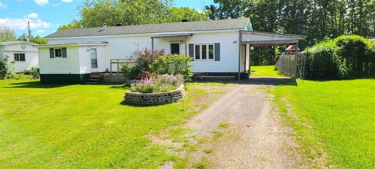 54 Richards Lane - Photo 1