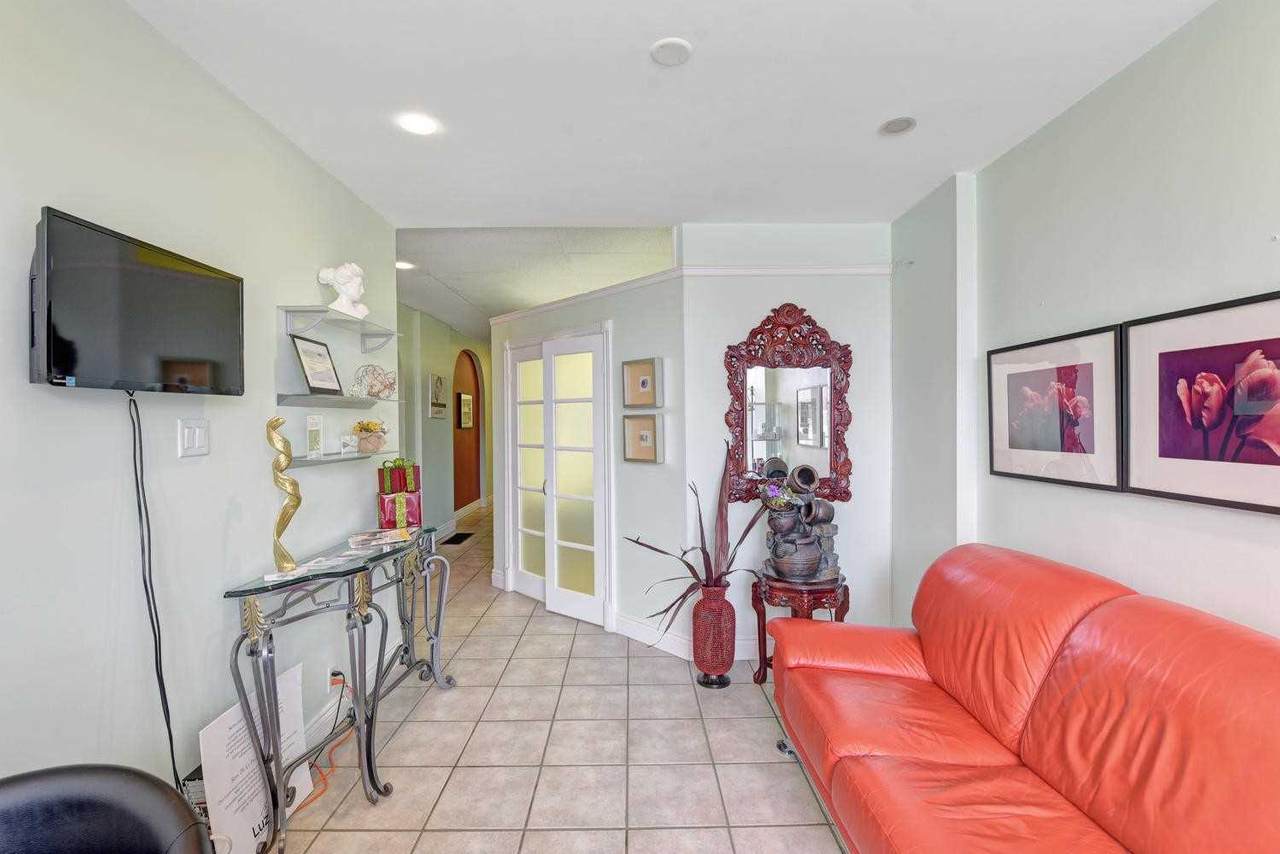 3311 Lakeshore Blvd - Photo 1