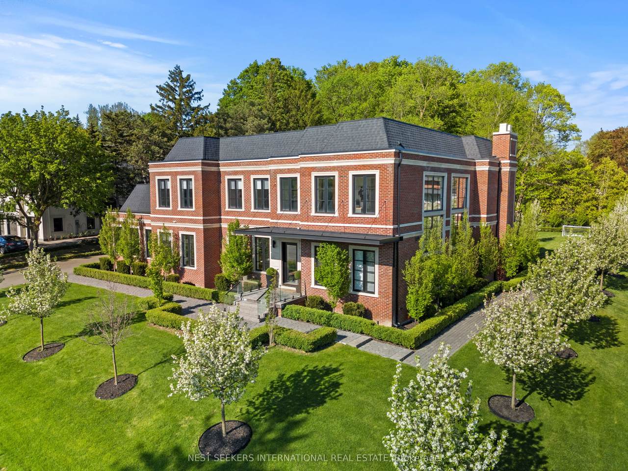 6 Forestave Crescent - Photo 1