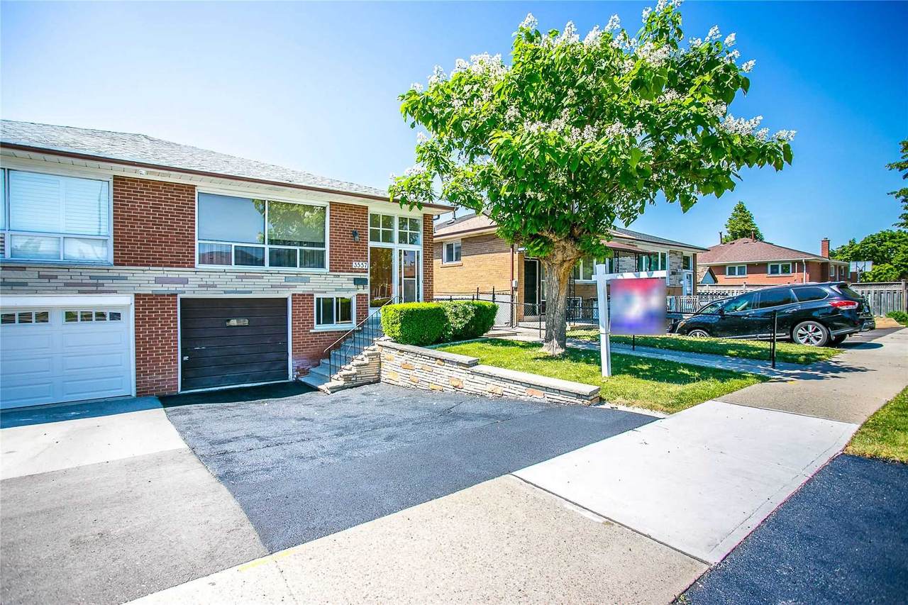 3557 Laddie Cres - Photo 1