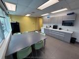 265 Yorkland Boulevard - Photo 42