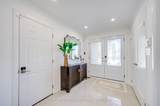 27 Denlow Boulevard - Photo 9