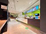 200 Wellington Street - Photo 1