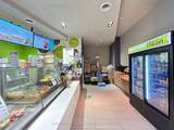 200 Wellington Street - Photo 5