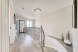 18 Booth Crescent - Photo 21