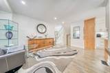 18 Booth Crescent - Photo 9