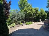 995 Nellie Little Crescent - Photo 47