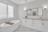 669 Newlove Street - Photo 33