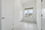 602 Newlove Street - Photo 5