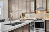 8 King Boulevard - Photo 5