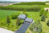 5676 14th Line - Photo 1