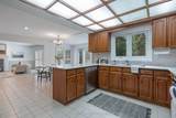 172 Burnhamthorpe Road - Photo 23