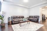 16 Lyle Way - Photo 2