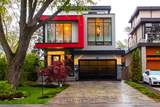 662 Byngmount Avenue - Photo 1