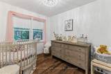 89 Holyrood Avenue - Photo 20