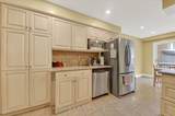 1719 Valentine Gardens - Photo 15