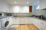 1413 Queen Victoria Avenue - Photo 9