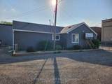 1302 Swan Street - Photo 2