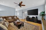 2464 Queen Mary Street - Photo 14