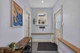 2464 Queen Mary Street - Photo 16