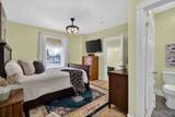 2464 Queen Mary Street - Photo 18