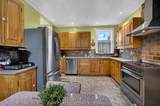 2464 Queen Mary Street - Photo 10