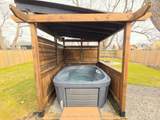 552 Lakeview Road - Photo 5