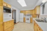 950 Curtis Crescent - Photo 13
