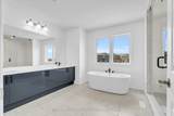 430 Vandusen Avenue - Photo 34