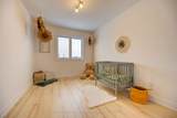 2400 Gray Crescent - Photo 33