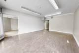 3367 Lake Shore Boulevard - Photo 3