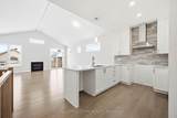 537 Swinley Crescent - Photo 11