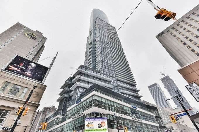 386 Yonge Street - Photo 1