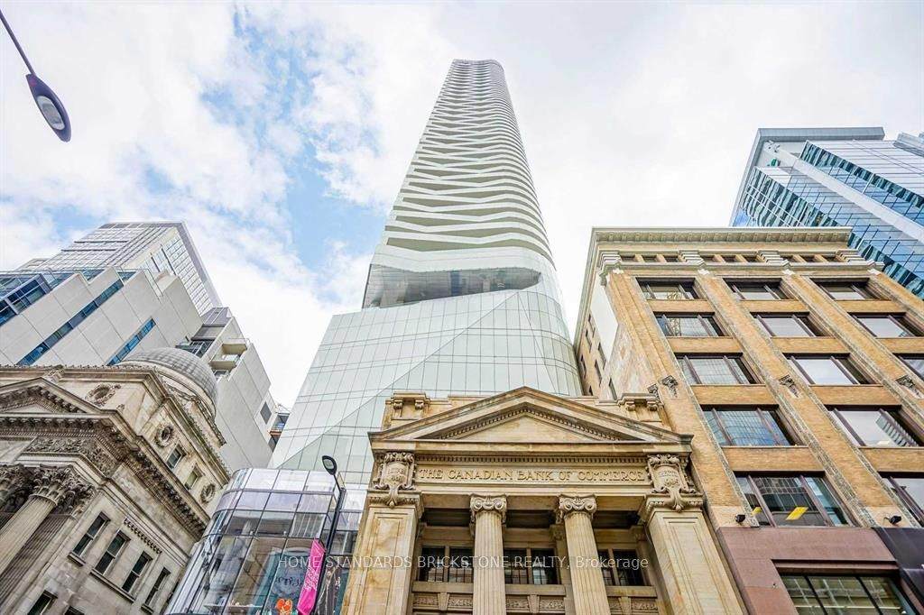 197 Yonge Street - Photo 1