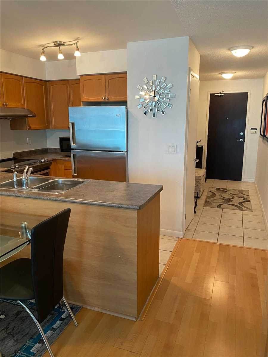 231 Fort York Blvd - Photo 1