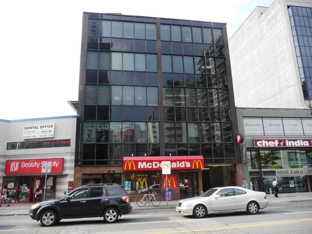 20 Eglinton Ave - Photo 1
