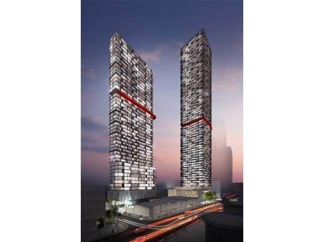8 Eglinton Ave - Photo 1