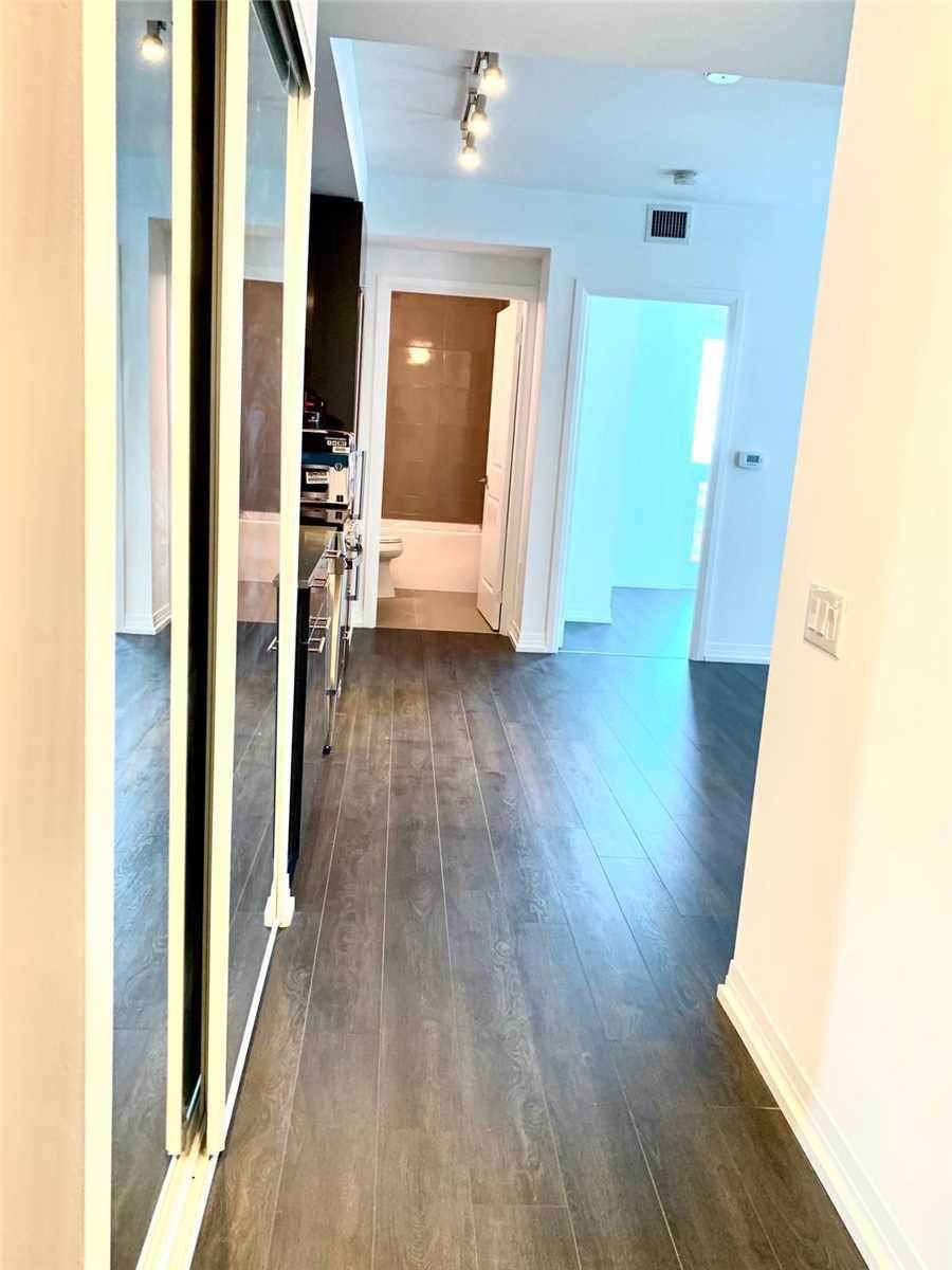 251 Jarvis St - Photo 1